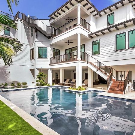 Swanky Bubbles, 9 Beds, 11 Bathrooms, Pet-Friendly With A Rooftop Deck And Steps Away To The Beach! Holmes Beach Bagian luar foto