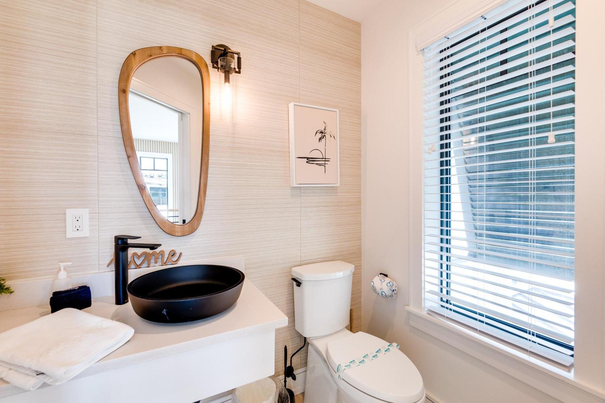 Swanky Bubbles, 9 Beds, 11 Bathrooms, Pet-Friendly With A Rooftop Deck And Steps Away To The Beach! Holmes Beach Bagian luar foto