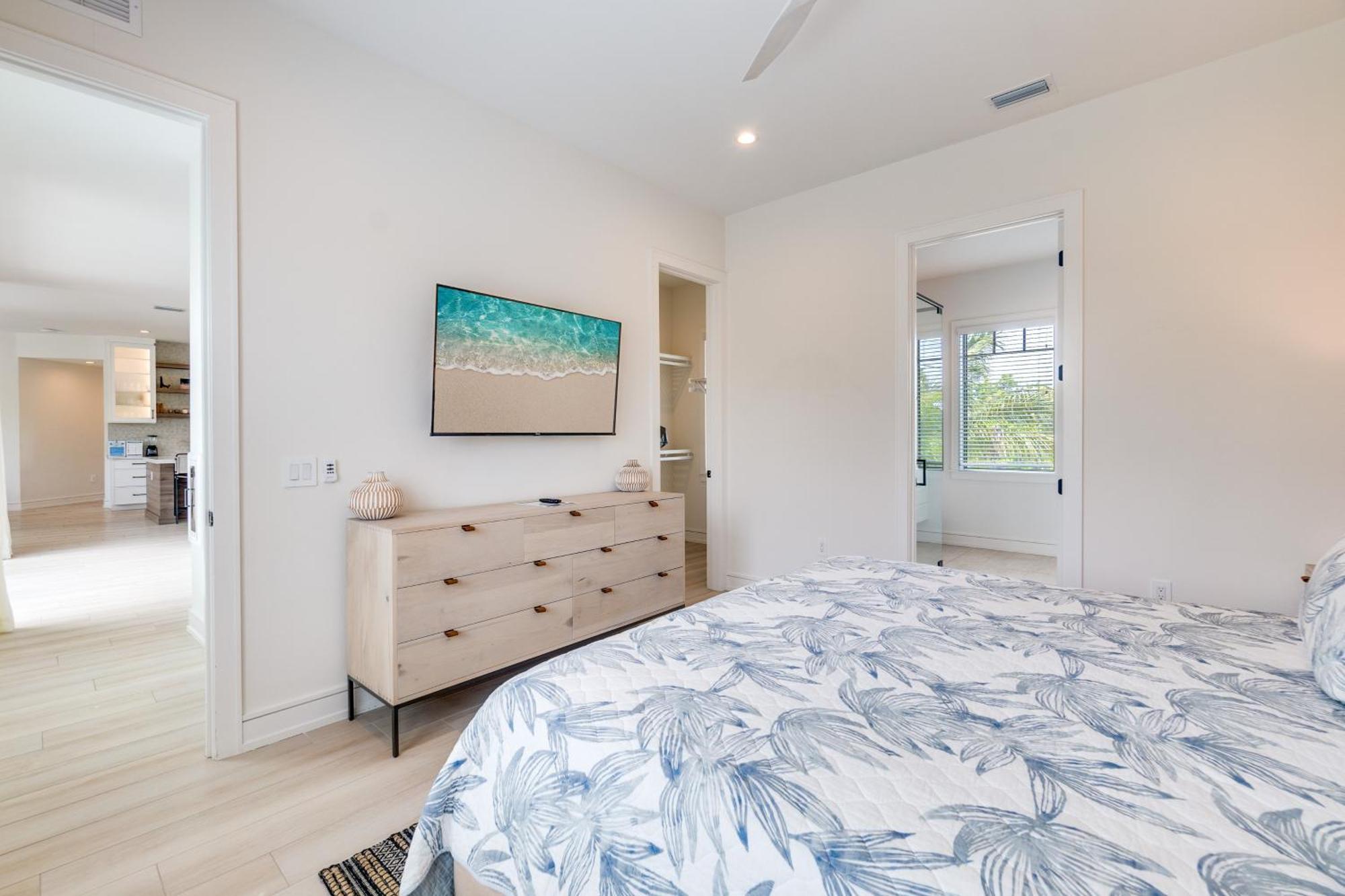 Swanky Bubbles, 9 Beds, 11 Bathrooms, Pet-Friendly With A Rooftop Deck And Steps Away To The Beach! Holmes Beach Bagian luar foto
