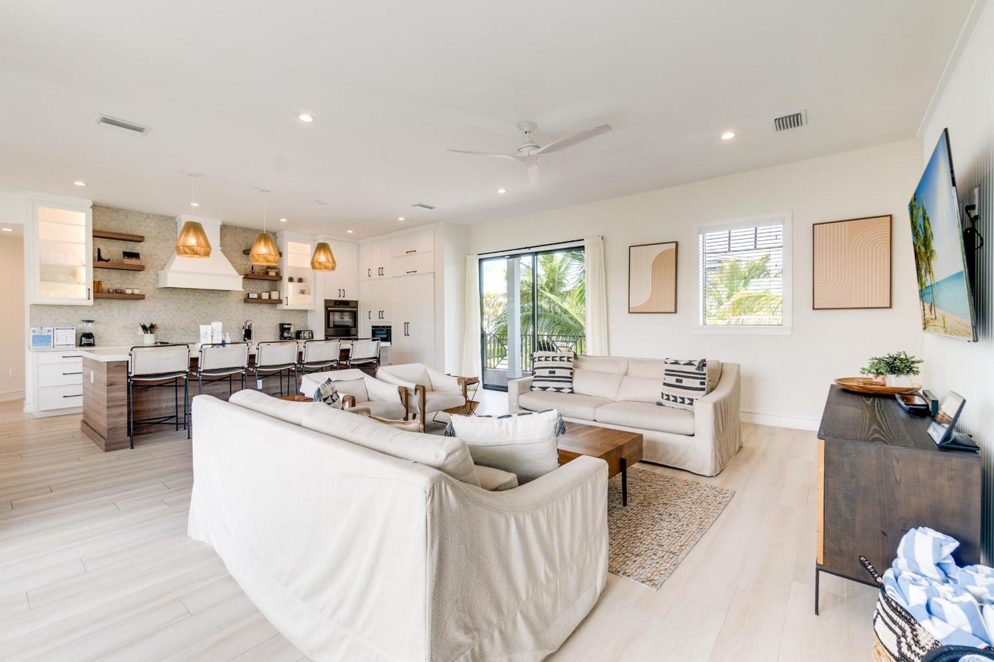 Swanky Bubbles, 9 Beds, 11 Bathrooms, Pet-Friendly With A Rooftop Deck And Steps Away To The Beach! Holmes Beach Bagian luar foto