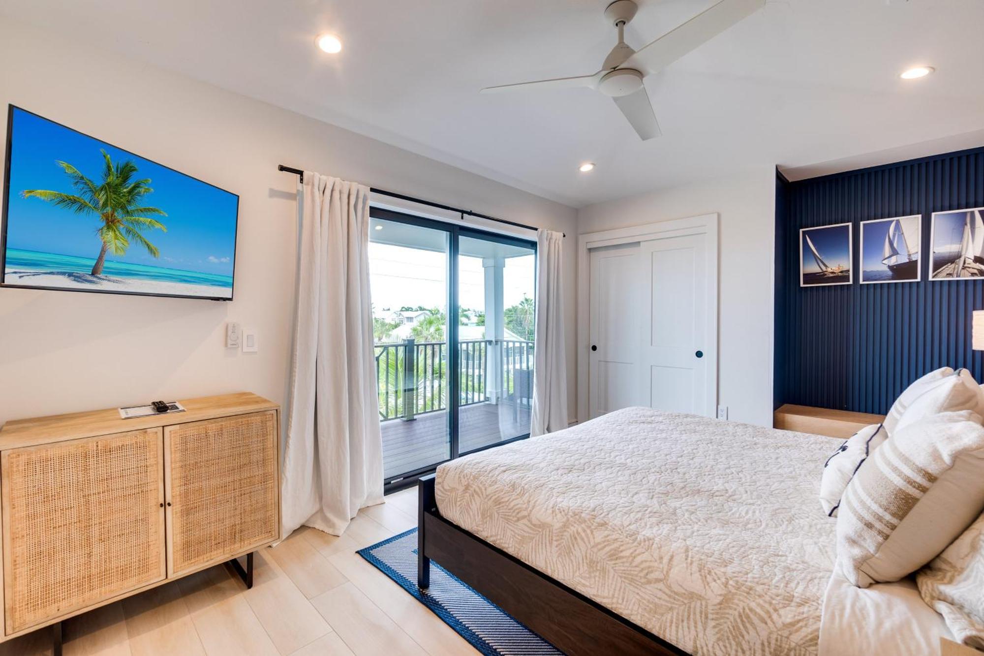 Swanky Bubbles, 9 Beds, 11 Bathrooms, Pet-Friendly With A Rooftop Deck And Steps Away To The Beach! Holmes Beach Bagian luar foto