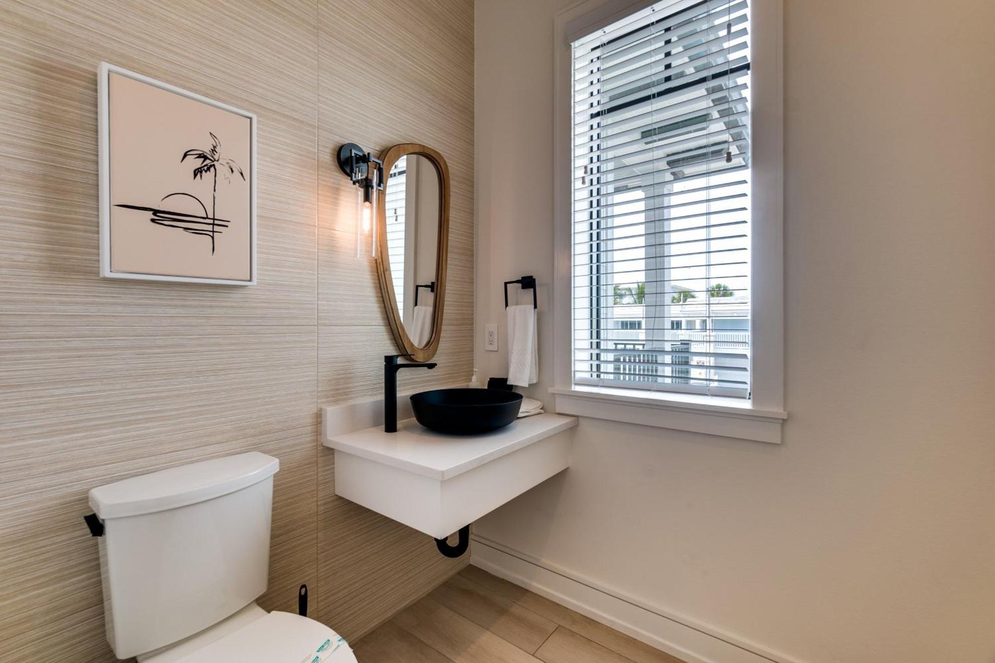 Swanky Bubbles, 9 Beds, 11 Bathrooms, Pet-Friendly With A Rooftop Deck And Steps Away To The Beach! Holmes Beach Bagian luar foto
