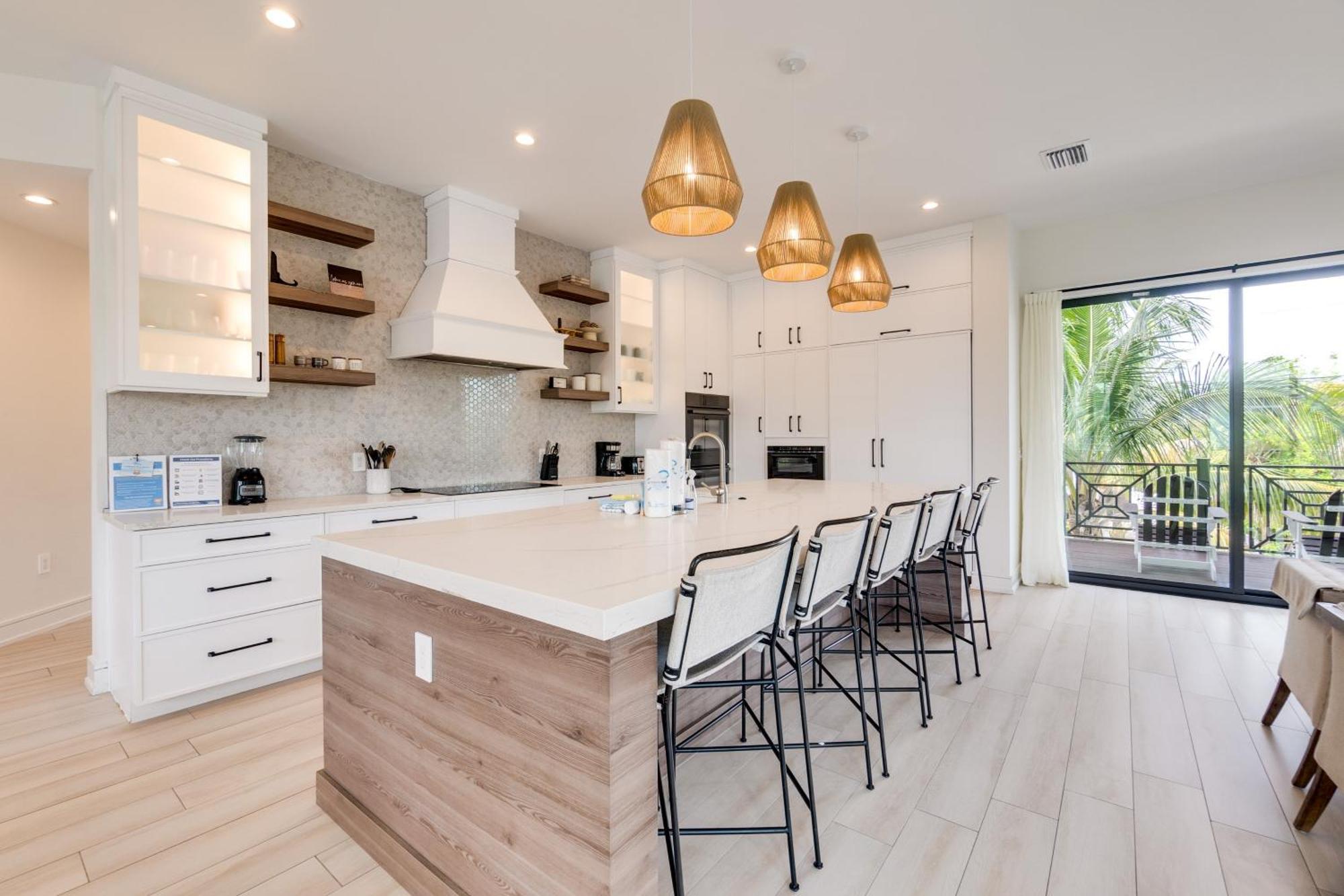 Swanky Bubbles, 9 Beds, 11 Bathrooms, Pet-Friendly With A Rooftop Deck And Steps Away To The Beach! Holmes Beach Bagian luar foto